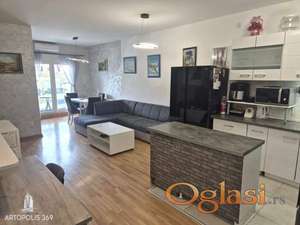 Nov, lux, uknjižen sa parking mestom ID#1166