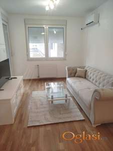 Namešten dvosoban NS Skver-43m2-400e