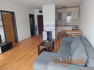 Izdaje se dvosoban stan na Salajci.