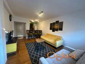 2.5 stan sa garažom 600€