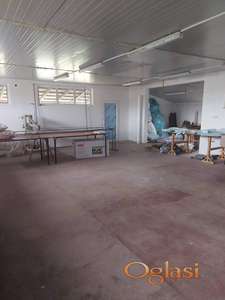 Izdajem magacinsko-poslovni prostor