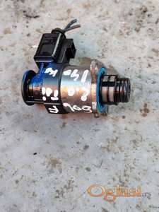 Golf 6 2.0 TDI 140 KS senzor visokog pritiska na pumpi  Originalni delovi  Moguca ugradnja delova  Alfa Romeo 147-156-166-159-GT-MiTo-Giulietta Fiat bravo 2 - croma -grande punto -multipla 2 -punto 3 -stilo-idea Freemont Panda 3 500L 500 Lancia ypsilon-delta-musa-lybra Volkswagen Golf 6  Ukoliko zelite da porucite Posaljite poruku preko sms poruke ili pozovite na telefon 0616115961