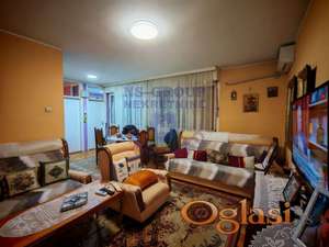 Odlican dvoiposoban stan na Limanu 2