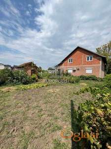 Uknjižena kuća, Batajnica, Zemun ID#8161