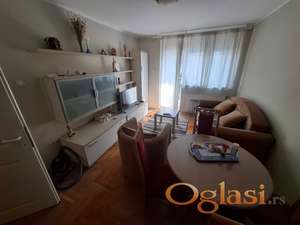 Jednoiposoban namešten stan Nova detelinara