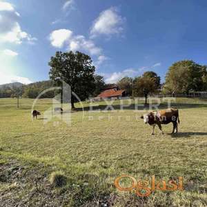 Plac Sremski Karlovci 2480m2