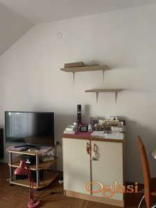 Opremljena garsonjera u Koste Racina