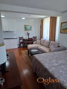 Stan 500m od Mosta ljubavi u luksuznoj zgradi