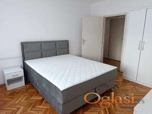 Izdaje se stan u centru grada