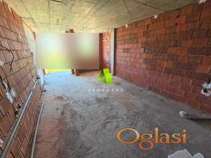 Dvoiposoban stan sa parkingom u kvalitetnoj novogradnji u mirnom i porodičnom kraju u Donjoj Vrežini ID#8009