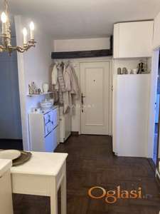 Centar  - kod spomenika Stefanu Nemanji ID#5326