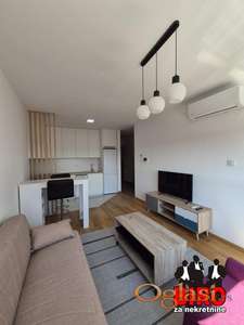 ~~~ LEP nov dvosoban stan u RADNIČKOJ ulici ~~~