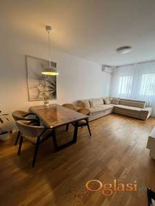 Na prodaju dvoiposoban stan 62m² – Kraljev Park, odlična lokacija