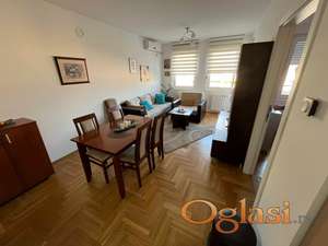 Jednoiposoban stan u odličnom Galensovom kompleksu!