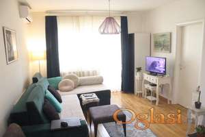 2.0 Đeram pijaca, namešten