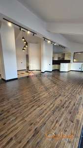Lux Penthouse. Velika dnevna zona. Svetao. Dvostran.