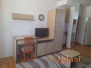 Komforna garsonjera ulica Đorđa Servickog 300e