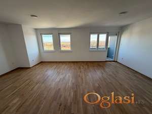 Četvorosoban stan! Useljivo! Klisa! Sa pdv-om!
