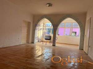 ***Kać kuća 179m2 plac 691m2