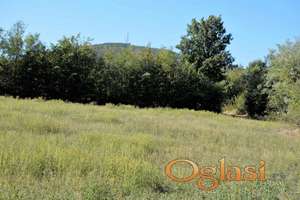 Plac u podnožju Kosmaja, Nemenikuće