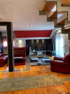 Izdavanje trosoban dupleks stan Voždovac – potpuno namešten, odlična lokacija