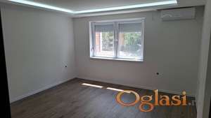 Komforan dvosoban stan u centru Odžaka