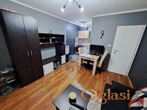 Adice-uknjižena garsonjera