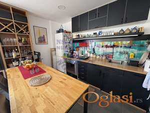 Prelepa kuća u Starim Ledincima! 1053 m2 placa