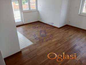 Odmah useljivo - cena sa PDV-om !!!