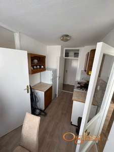 Izdaje se stan na Limanu 2