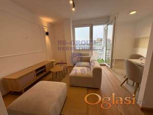 Renoviran polunamešten dvosoban stan na atraktivnoj lokaciji