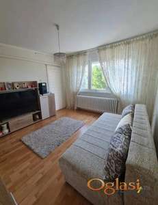 DVOIPOSOBAN STAN KOD ŽELEZNIČKOG PARKA