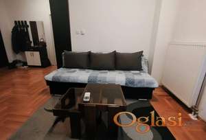 Izdaje se lepo opremljena garsonjera – Lasla Gala