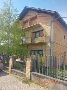 Kuća na prodaju u Veterniku