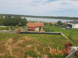 Nova kuća, sa predivnim pogledom na Dunav.