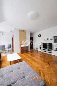 IZDAJE SE DVOSOBAN STAN U CENTRU-pet friendly ID#5811