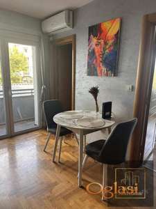 Dvoiposoban stan u urbanoj vili na Telepu! Jerneja Kopitara!