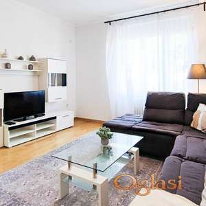 ODLIČAN STAN U CENTRU