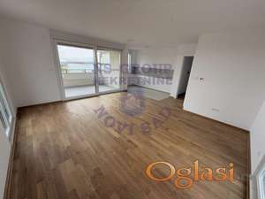 Cetvorosoban stan u Sremskoj Kamenici, 94m2