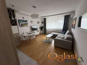  LUKSUZNO OPREMLJEN DVOSOBAN STAN - GRBAVICA, NADOMAK LIMANSKE PIJACE