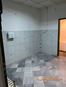 Odmah useljiv lokal kod Stadiona Vojvodine