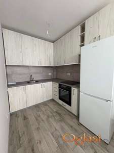 ODLIČAN DVOSOBAN STAN U KOSTE RACINA