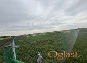 ***Odličan plac u Čeneju 719m2***