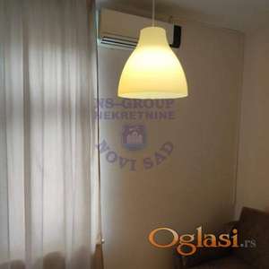 Izdaje se kompletno nameštena garsonjera površine 16 m² na odličnoj lokaciji na Socijalnom