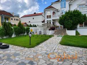 Kuća u centru Ekstra zona, 314 m2