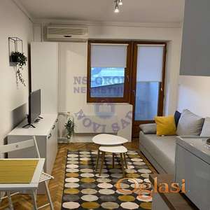 Izdaje se kompletno nameštena i renovirana garsonjera