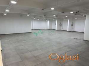 Sremska Kamenica 701 m2 odličan open space poslovni prostor na tri nivoa 