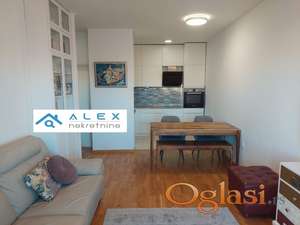 Odličan dvoiposoban stan u Kraljevom Parku