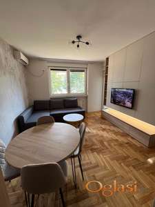 RENOVIRAN STAN,TOP LOKACIJA,PET& FRIENDLY