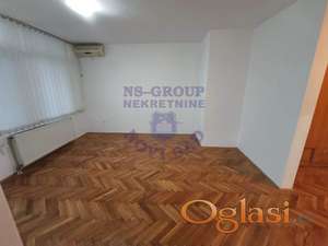 Bulevar  dvosoban 065/448-4648